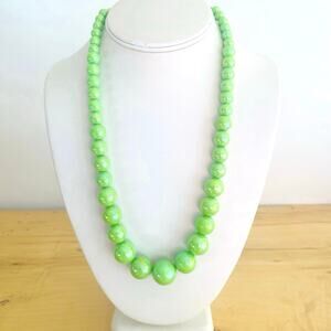 Vintage Iridescent Green Graduated Plastic Beaded Necklace Bead Retro